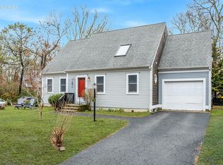 15 Florence Avenue, Mashpee, MA 02649