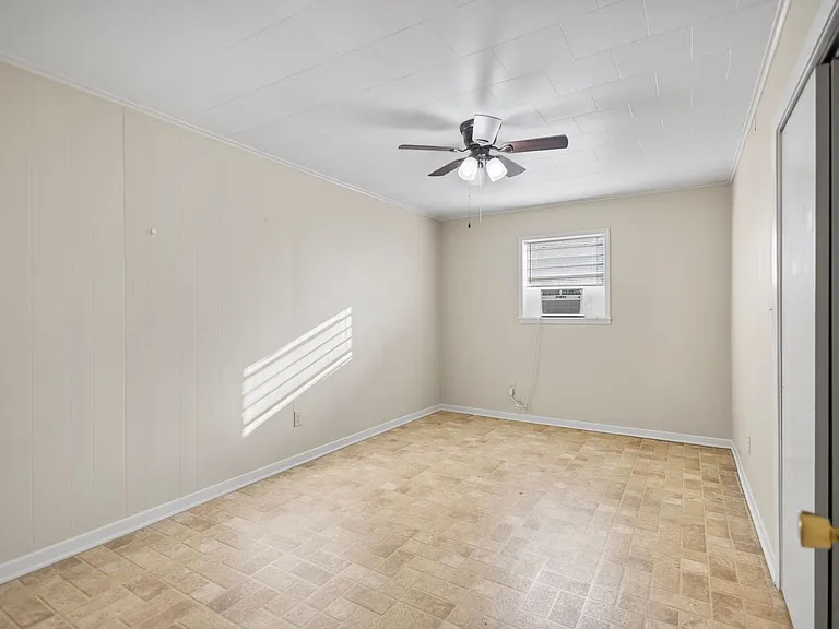 Villa North Apartments - 1 bedroom apartment — Photo 9