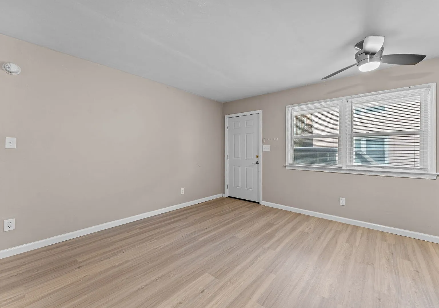 1416 E. Ocean View Avenue — Photo 3