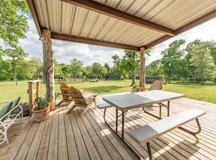 1508 Fm 102, Alleyton, TX 78935