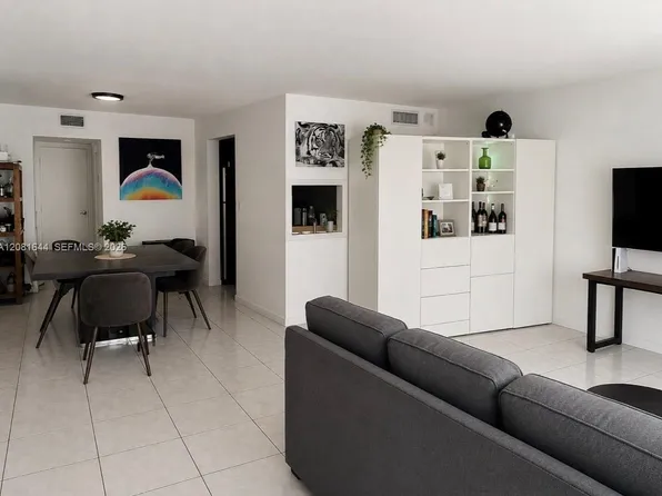 11855 NE 19th Dr APT 49, North Miami, FL 33181