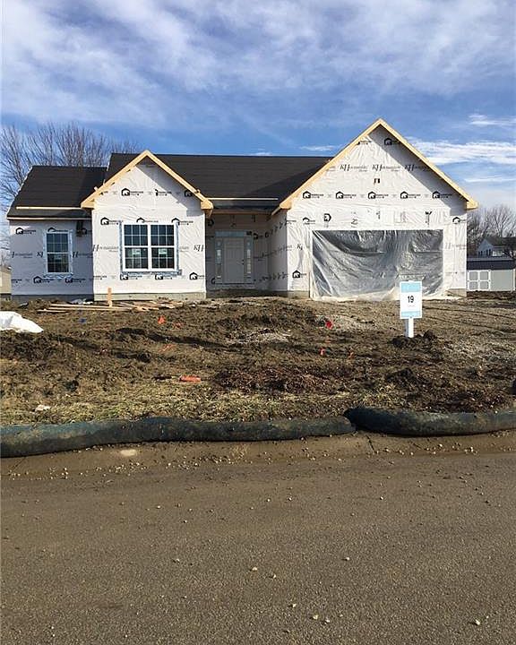 1st image of 154 Amy Ave