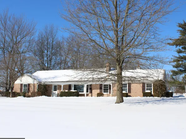 2218 Upper Stump Rd, Perkasie, PA 18944