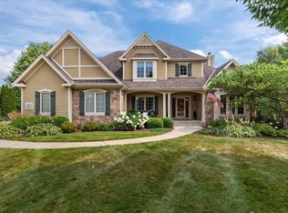 N57W27811 Walnut Grove Ct, Lisbon, WI 53089