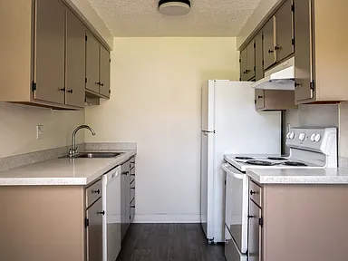 2 Bedroom Tour