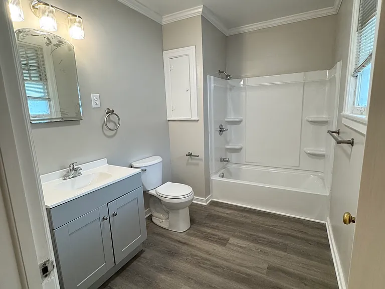 Bedroom 2 Bathroom