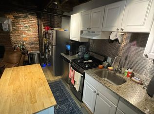1 Champney Pl #1R, Boston, MA 02114