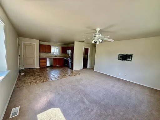 2 bed, 1080 sqft, $1,800 — Photo 3