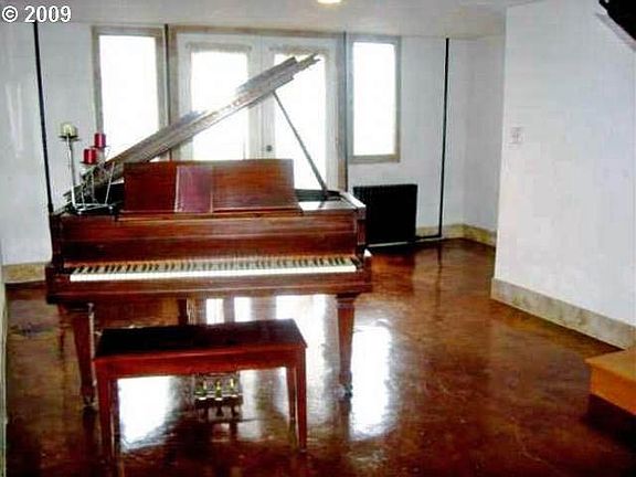 454 21st St., Springfield