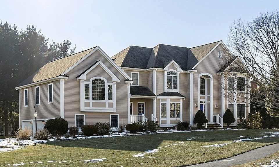 1st image of 50 Nutmeg Ln