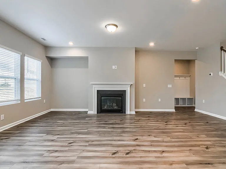 3917 Eccles Ln — Photo 3