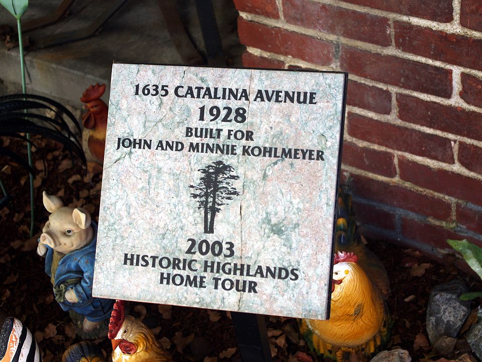 1st image of 1635 N Catalina Ave