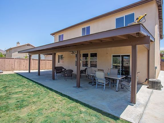 4th image of 37693 Flora Ct