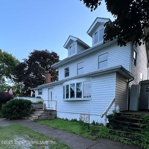 3096 Richmond Rd, Staten Island, NY, 10306