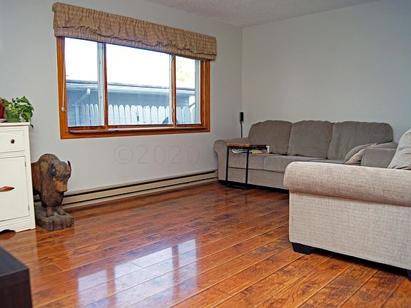 5th image of 226 19th St E