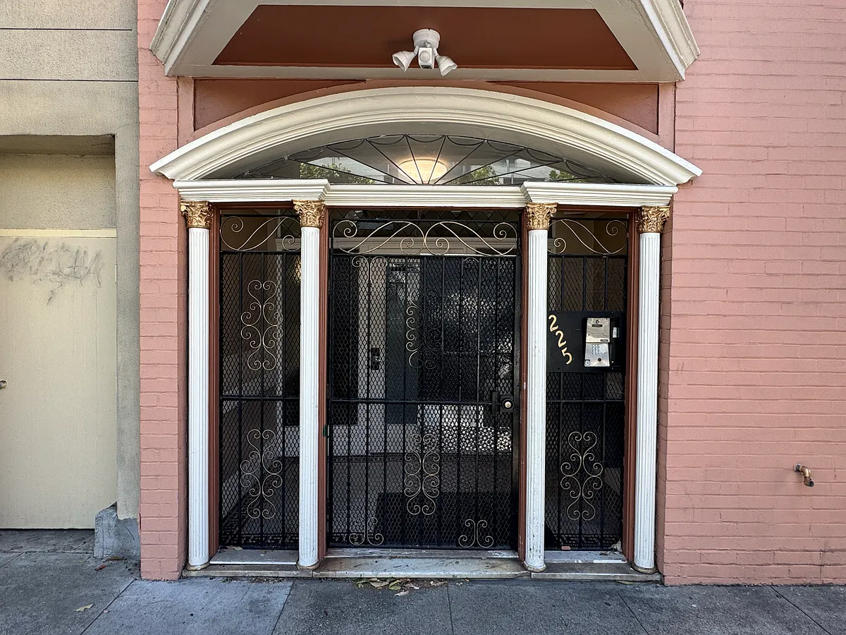 Building Photo - 225 Fell Street