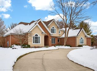 3160 Wyndwicke Dr, Saint Joseph, MI 49085