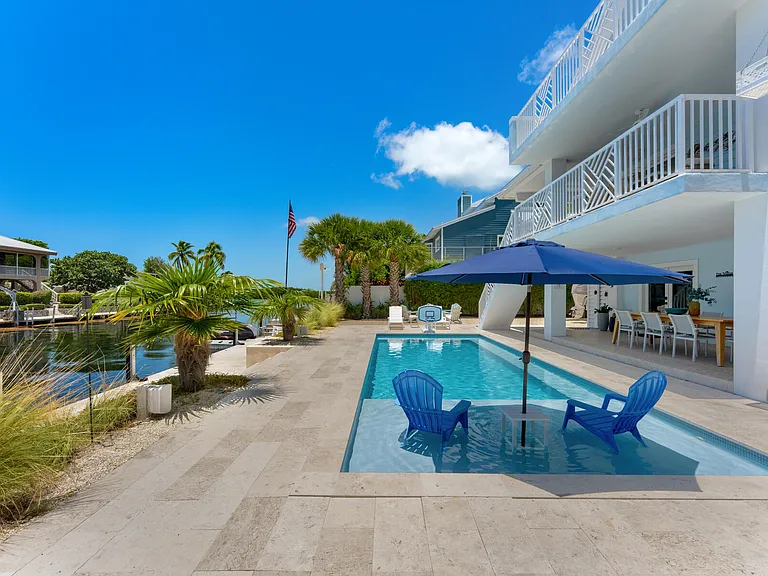 153 Valencia Dr — Photo 29