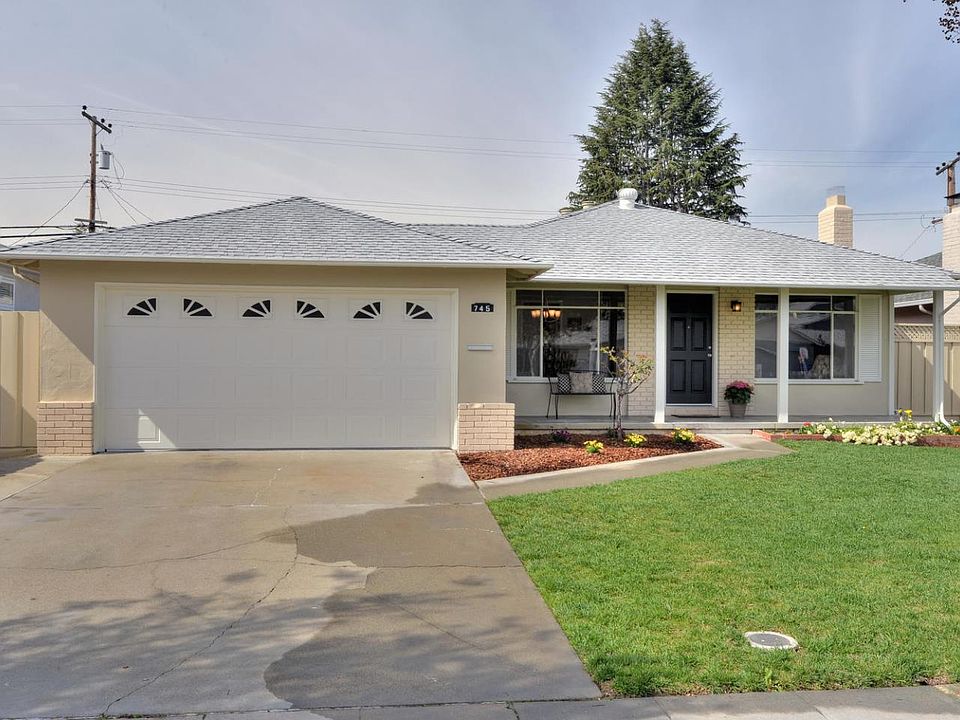 1st image of 745 Melon Ct