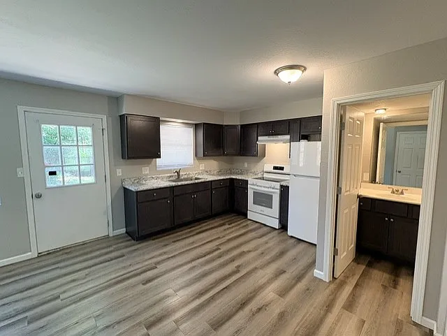 4502 S Park Dr — Photo 3