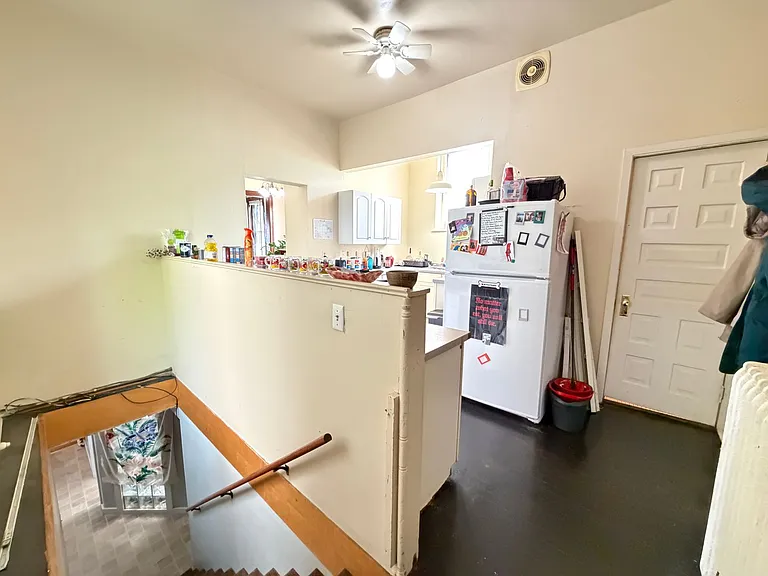 531 W 4th St #1 — Photo 11