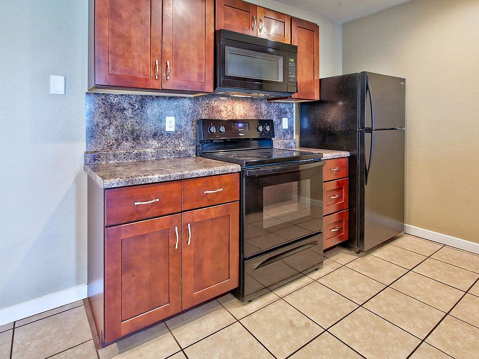 1st image of 1028 Abbey Ct APT 7