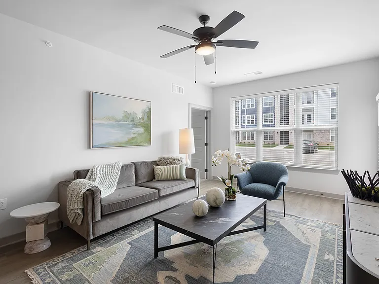 The Warren Apartments — Photo 36