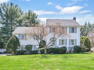 26 Trinity Ave, Glastonbury, CT 06033
