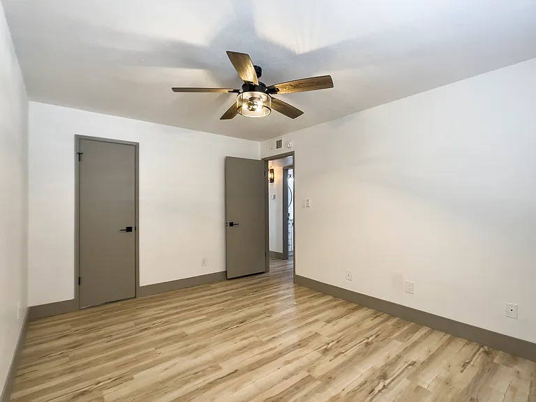 7309 E Belleview St #1 — Photo 4