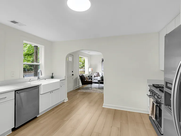 4412 Holmes Ave — Photo 16