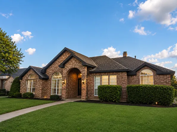 824 Stain Glass Dr, Desoto, TX 75115