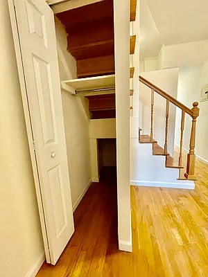 Rented by HOLTON REAL ESTATE INC. | media 17