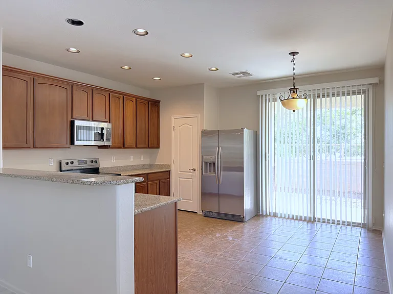 1128 S Olympic Dr — Photo 6