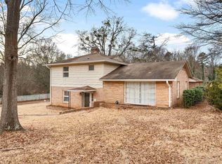 225 Cart Dr, Spartanburg, SC 29307