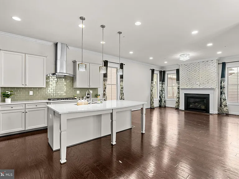 22237 Fulmer Ave — Photo 19