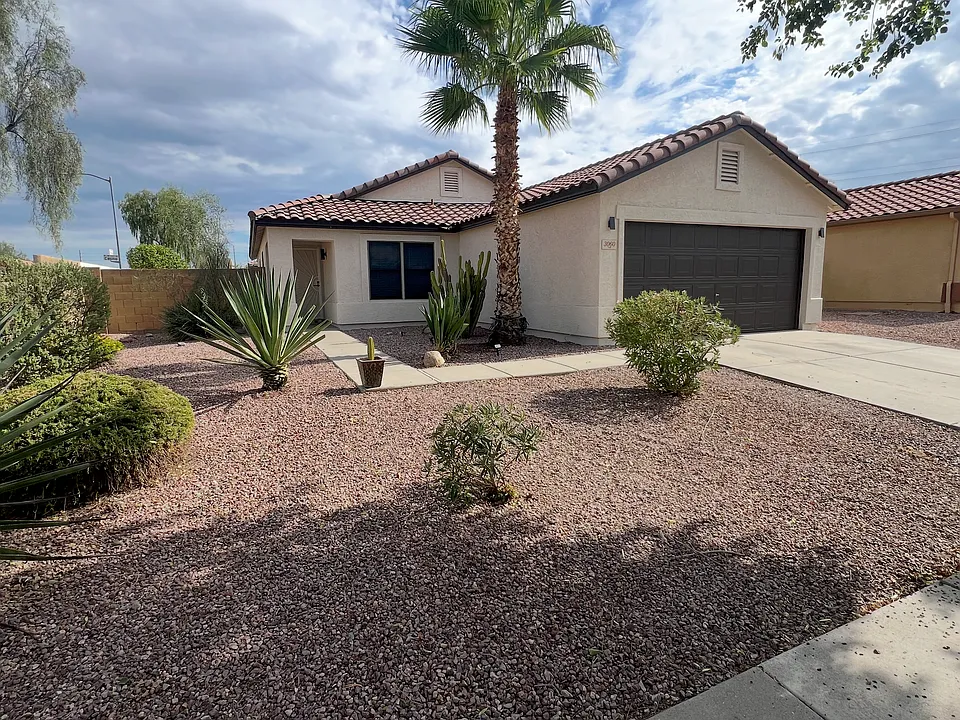3060 W Roberta Dr