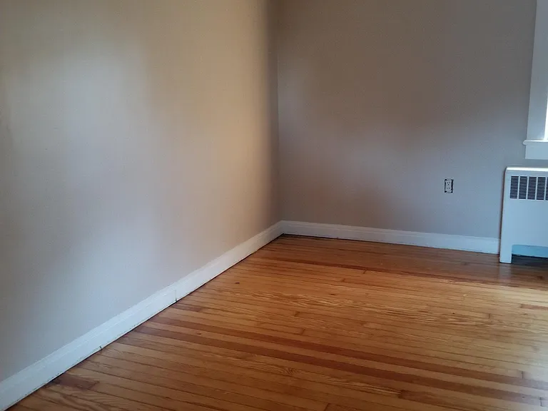601 Boulton Ave — Photo 11