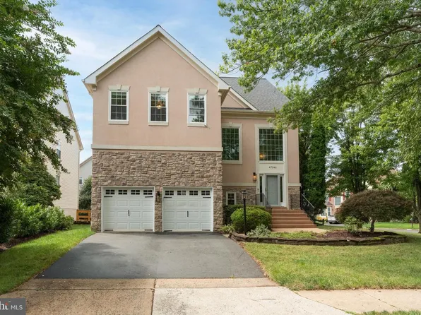 47543 Rippling Dr, Sterling, VA 20165