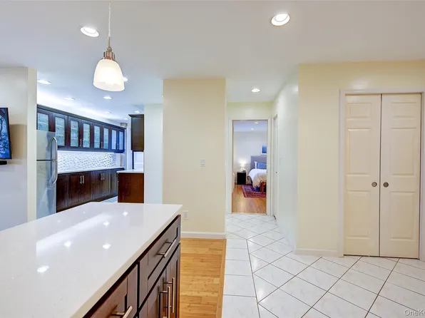 72-11 110 STREET UNIT 4E, Forest Hills, NY 11375