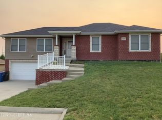 1413 Southwinds Dr, Fulton, MO 65251