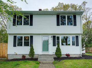 8 Chamberlain Rd, Bellingham, MA 02019