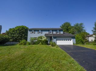 14 Parkwyn Cir, Delmar, NY 12054