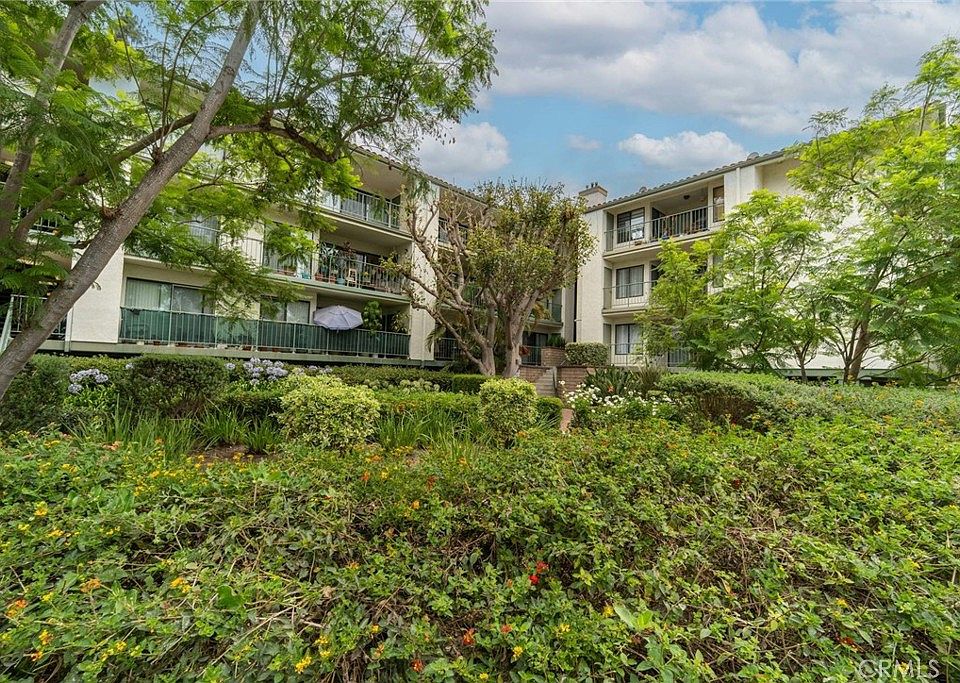 1st image of 4114 Apricot Dr