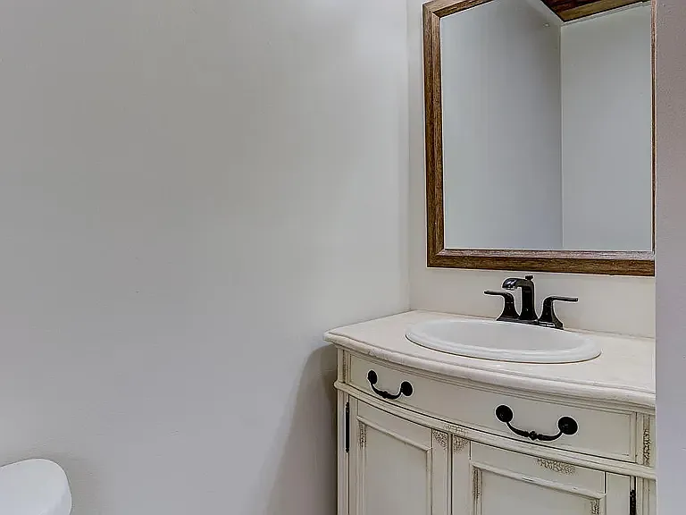 106 Middleboro Rd — Photo 11