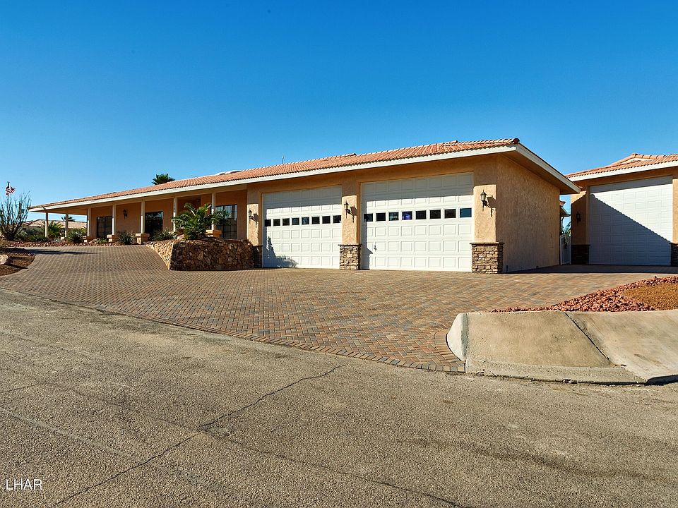 1st image of 1751 Laramie Dr