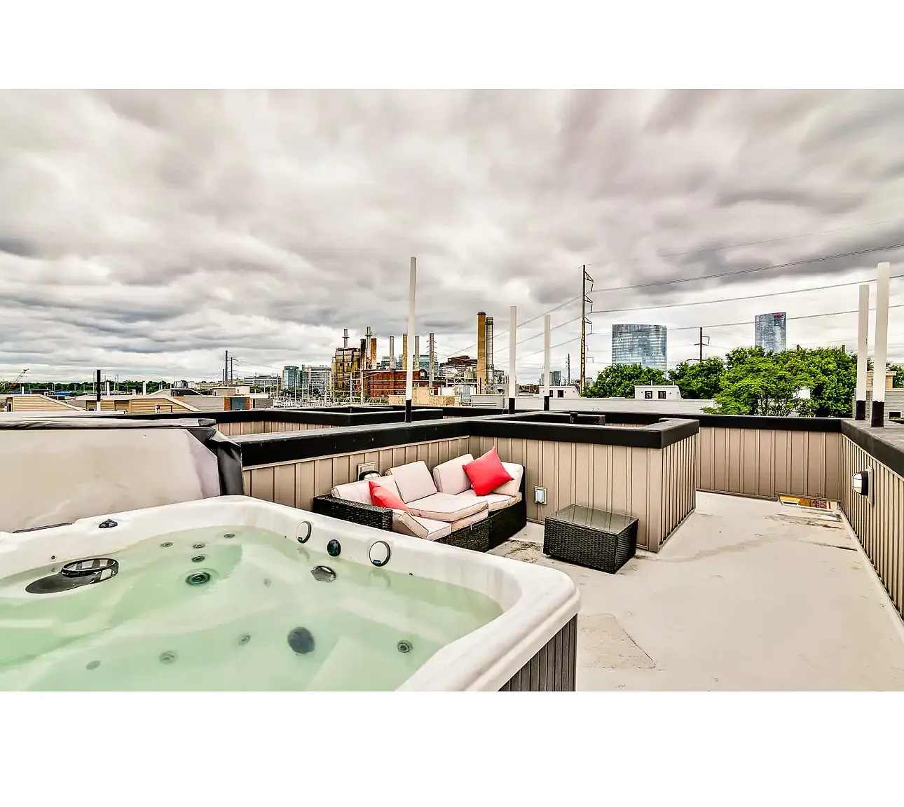 4 bed, 2400 sqft, $3,450 — Photo 2