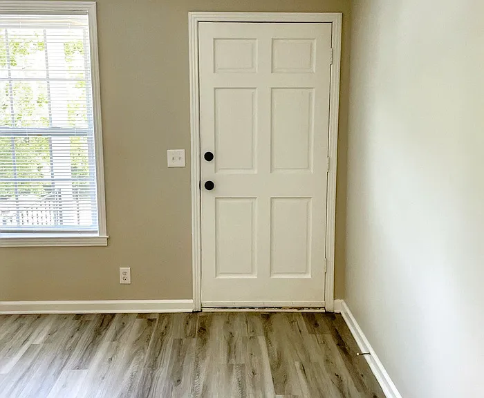 483 Ellenwood Dr — Photo 8
