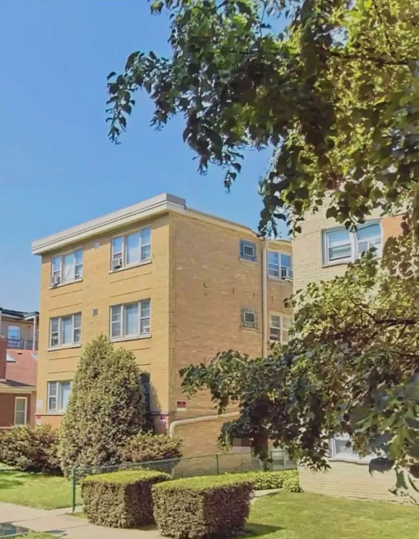 2 bed, 850 sqft, $1,500 — Photo 1