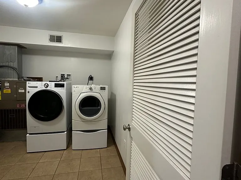 Beautiful Apartment Near Campus — Photo 13