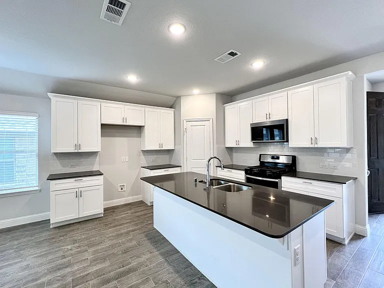 2712 Country Church Rd — Photo 4